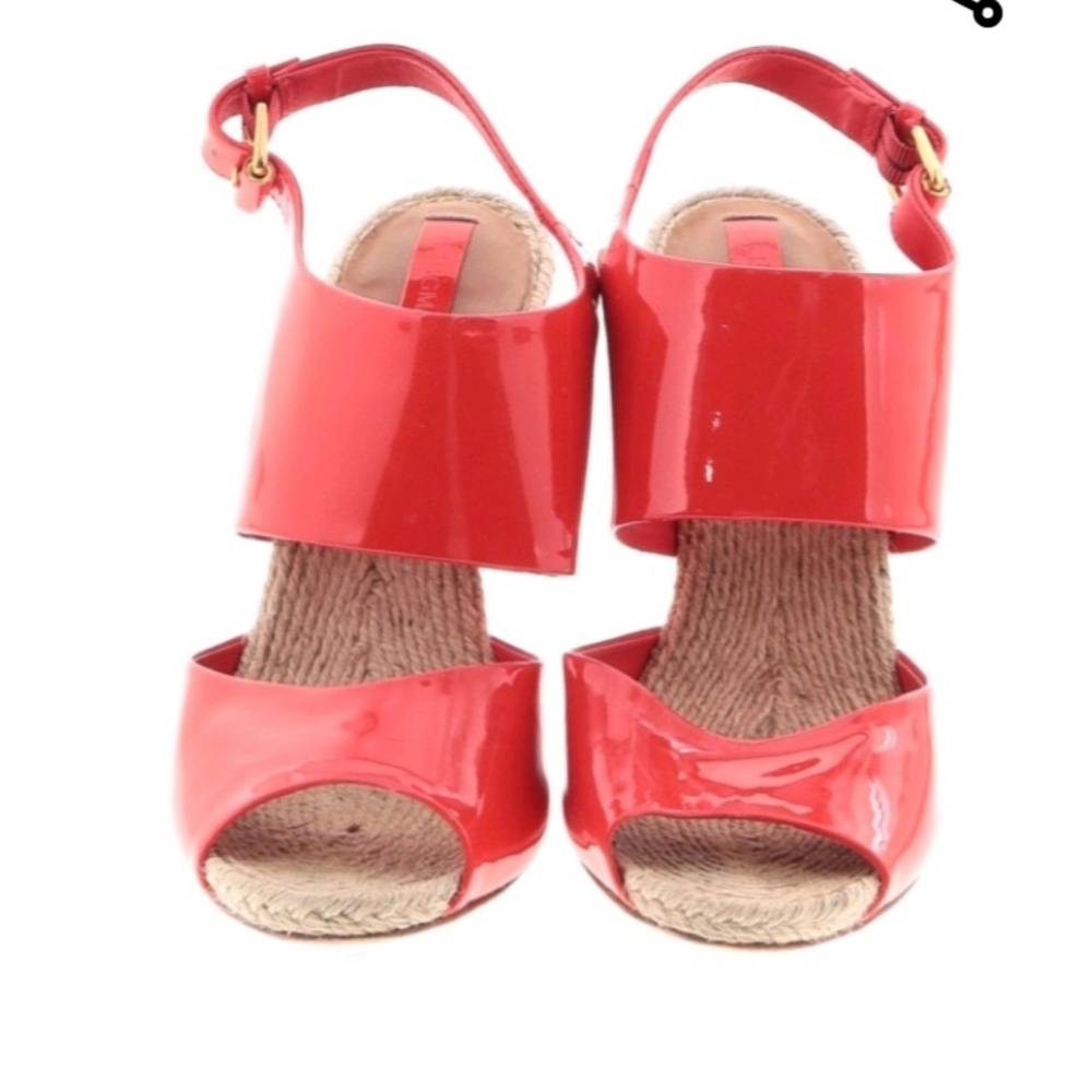 Beautiful 4" Red Heels